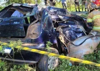 O veículo teve perda total e ficou totalmente desfigurado. Foto: Reprodução/CBMG