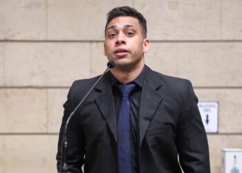 Ao longo da semana, vários vídeos do vereador vazaram. Foto: Reprodução/Internet