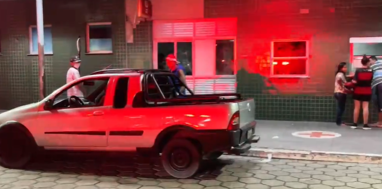 A criança está internada no Hospital e Pronto Socorro Platão Araújo. Foto: Reprodução