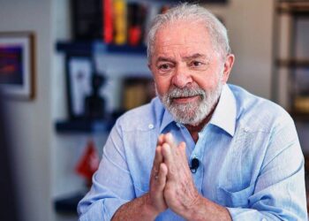 Ex-presidente fará uma parada no aeroporto Eduardo Gomes. Foto: Reprodução/Internet