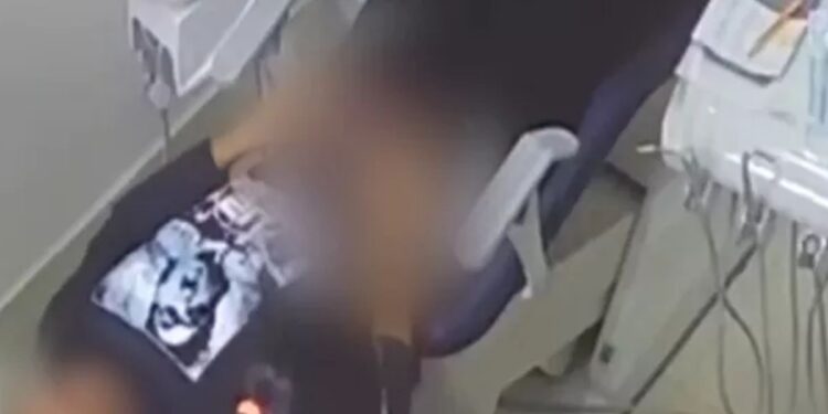 O homem só não sabia que estava sendo filmado. Foto: Reprodução