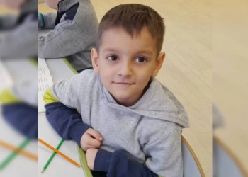 Ucraniano de 6 anos estava fugindo de carro com a família. Foto: Reprodução