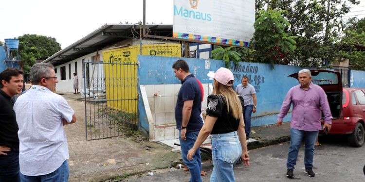 A ação foi acompanhada pela titular do órgão, professora Dulce Almeida. Foto: Mário Oliveira / Semed