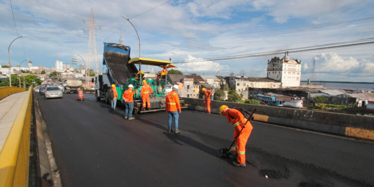 Todos os bairros da cidade estão recebendo serviços. Foto: Márcio Melo / Seminf
