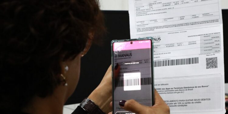 O pagamento via PIX deve ser feito unicamente por meio da leitura do QR-Code disponibilizado na notificação. Foto: Sidney Mendonça / IMMU