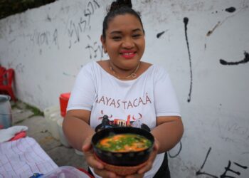 Tacacazeira Lilley Garcia comemora realização do festival. Foto: Lucas Silva/Secom