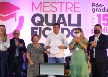 Projeto Mestre Qualificado é realizado por meio de parceria entre Seduc, UEA e Cetam. Foto: Lucas Silva/Secom