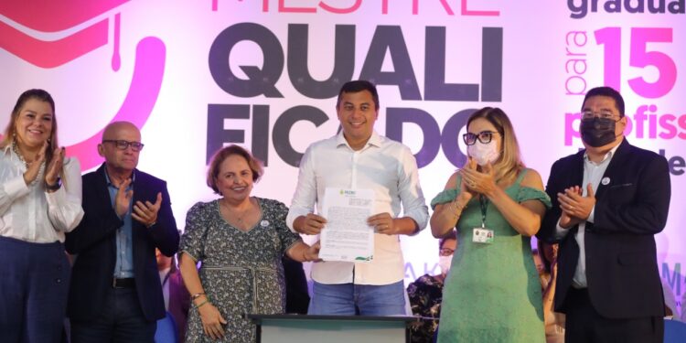 Projeto Mestre Qualificado é realizado por meio de parceria entre Seduc, UEA e Cetam. Foto: Lucas Silva/Secom