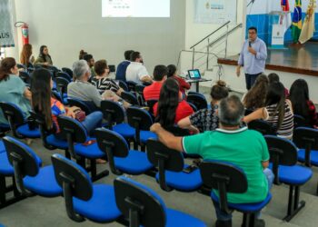 A novidade foi anunciada em reunião realizada nesta quarta-feira, 13/4, pelo titular da Secretaria de Comunicação (Semcom), jornalista Israel Conte. Foto: Antônio Pereira / Semcom