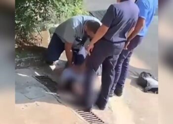 Estudantes fizeram vídeo e ficaram revoltados com a agressão. Foto: Reprodução