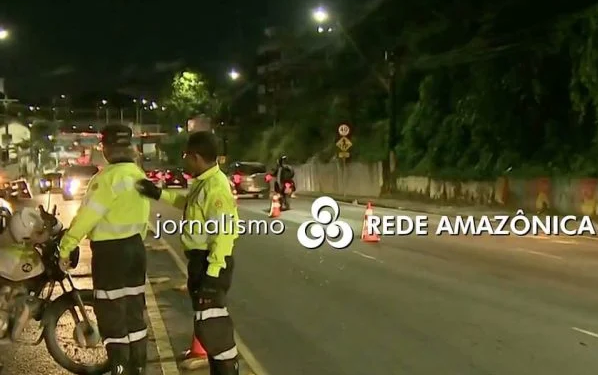 Encerramento do jornal foi justamente na hora da coceira nas costas. Foto: Reprodução