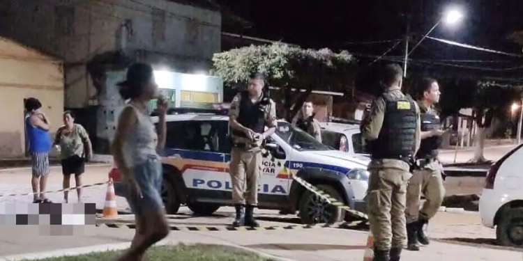 O crime aconteceu na praça de Quartel do Sacramento, distrito de Bom Jesus do Galho, em Minas Gerais. Foto: Reprodução