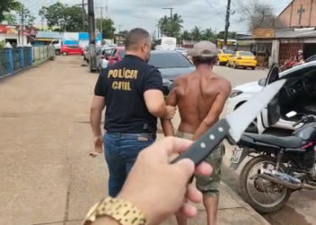 O homem foi levado para a delegacia. Foto: Divulgação