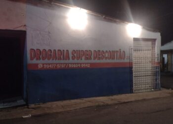 O trabalhador tentou entrar na drogaria e acabou baleado. Foto: Divulgação