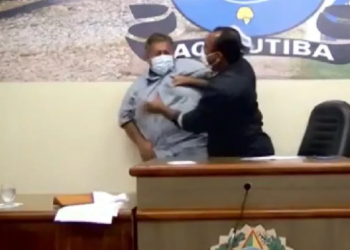 Confusão aconteceu na noite desta quarta-feira (6). Foto: Reprodução