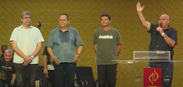A transmissão do culto foi em TV aberta e depois a emissora apagou o vídeo do canal do YouTube. Foto: Reprodução