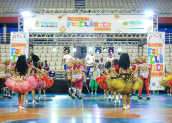 A festa conta com inúmeras atrações, dentre elas, apresentações de cirandas, danças nordestinas e internacionais, quadrilhas, bois-bumbá e tribos. Foto: Antonio Pereira / Semcom