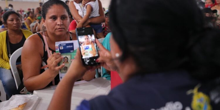 Benefício é destinado às famílias de áreas diretamente atingidas pela subida dos rios. Foto: Lucas Silva/Secom