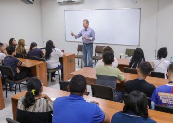 A ação promovida pelo grupo Fametro no polo de Manacapuru. Foto: Karla Vieira / Assessoria AVN
