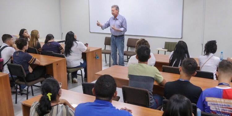 A ação promovida pelo grupo Fametro no polo de Manacapuru. Foto: Karla Vieira / Assessoria AVN