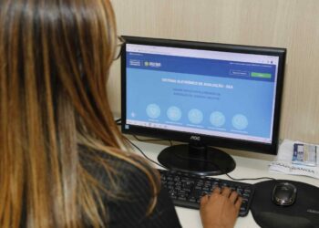 A prova será on-line, a ser aplicada entre os dia 2 de junho e 31 de agosto. Foto: Euzivaldo Queiroz/Seduc-AM