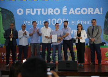 Por conta da tecnologia, os veículos não emitem poluentes atmosféricos. Foto: Tácio Melo - Secom