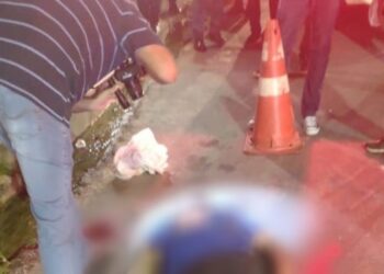 O corpo foi jogado no meio da avenida. Foto: Reprodução