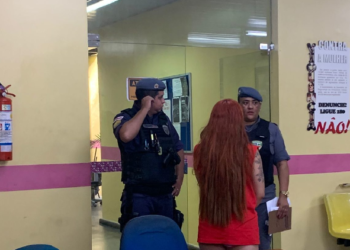 A mulher foi presa por tentativa de feminicídio. Foto: Reprodução