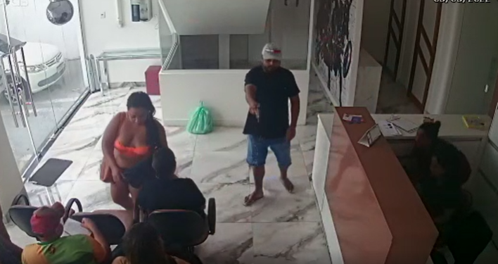 O casal entrou de 'cara limpa'. Foto: Reprodução