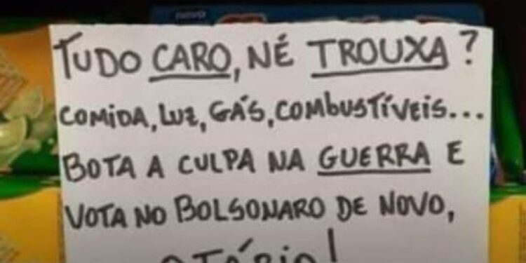 Recado foi deixado na prateleira de um supermercado. Foto: Reprodução