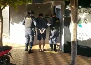 O homem foi preso em flagrante tentando fugir. Foto: Reprodução