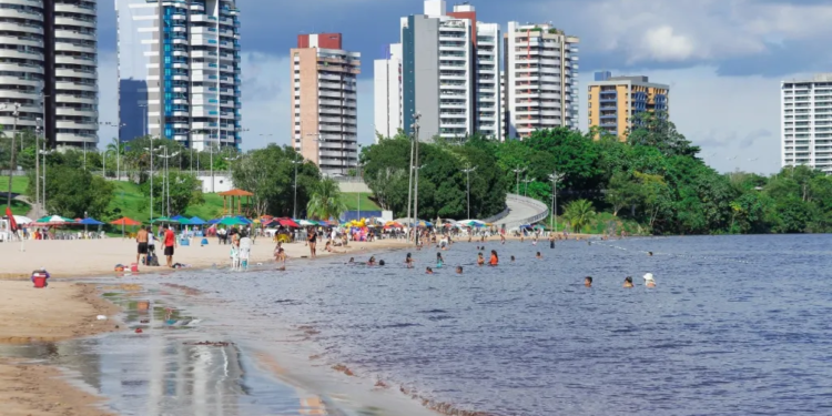 O rio Negro atingiu a marca de 29,26 metros nesta terça-feira (17). Foto: Reprodução/Internet