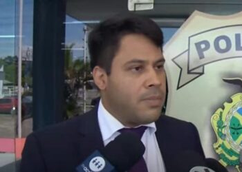 O advogado Cândido Honório acompanhou a filha da vítima até a DEHS. Foto: Reprodução