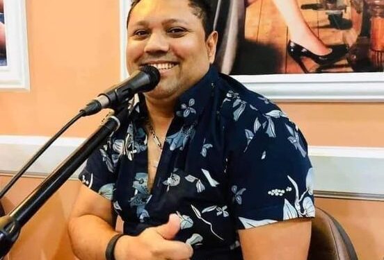 O cantor tinha câncer e morreu nesta quarta-feira (11). Foto: Reprodução/Facebook