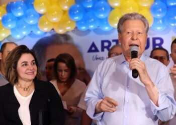 O evento homenageou os 45 anos de vida pública do político e diplomata de carreira Arthur Virgílio. Foto: Karla Vieira e João Neto / Assessoria AVN