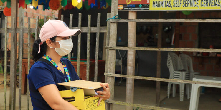 Cerca de 75 equipes volantes da secretaria percorreram os bairros da cidade ao longo do dia. Foto: Camila Batista / Semsa