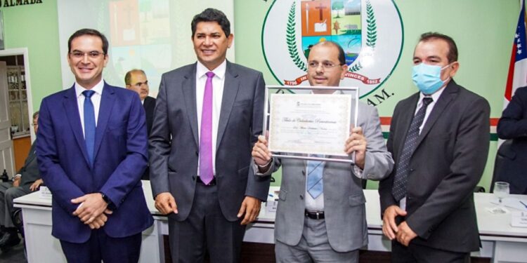 A honraria, de propositura do vereador Massilon Cursino, foi concedida pela Câmara Municipal do município. Foto: Divulgação