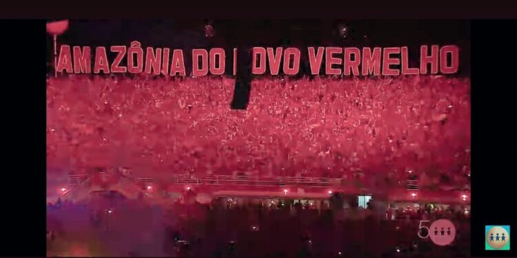 A iluminação escondeu a letra 'P' e nas redes sociais os torcedores do Caprichoso não perdoaram. Foto: Reprodução