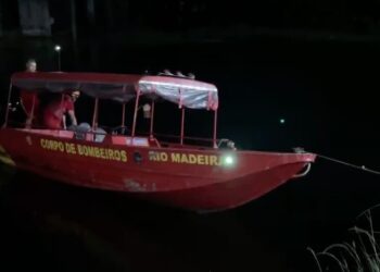 O menino pulou no Rio Negro na noite de terça-feira (28). Foto: Reprodução