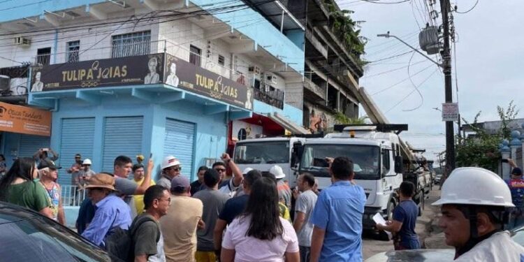 Os moradores protestaram na manhã desta segunda-feira (6). Foto: Reprodução