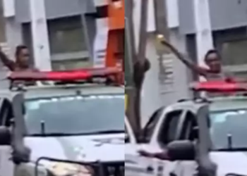 A mulher estava animada com a latinha na mão. Foto: Reprodução