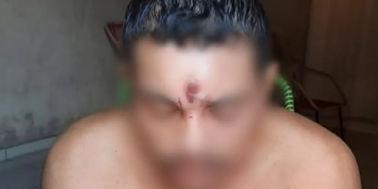 O homem foi encontrado pela mãe, dormindo em casa. Foto: Reprodução