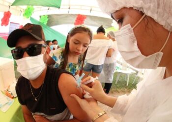 FVS-RCP alerta para importância da vacinação contra o novo coronavírus. Foto: Divulgação/FVS-RCP