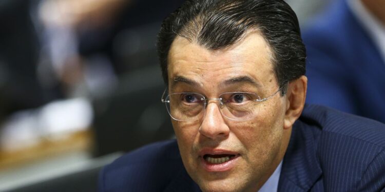 Eduardo Braga não tem o apoio do PT-AM para o governo do Amazonas. Foto: Reprodução/Internet