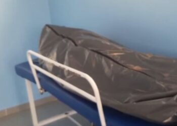 O rapaz foi deixado na frente do hospital do município, mas não resistiu. Foto: Reprodução