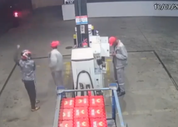 O frentista foi baleado mesmo após dar o dinheiro ao bandido. Foto: Reprodução