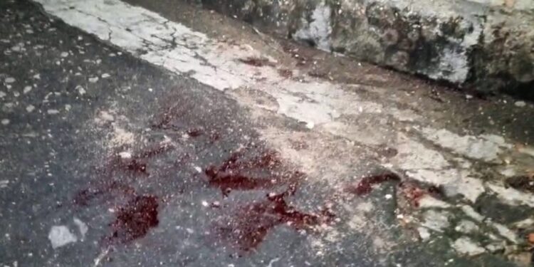 O homem chegou a ser levado para o hospital, mas não resistiu aos ferimentos. Foto: Reprodução