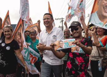 Mais de 2 mil pessoas acompanharam o candidato. Foto: Divulgação