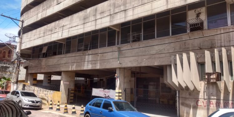 Um dos imóveis é o Edifício Garagem do Centro de Manaus. Foto: Divulgação / Nortimóveis