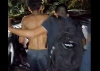 As pessoas que passavam tentaram ajudar as vítimas, mas elas morreram na hora. Foto: Reprodução